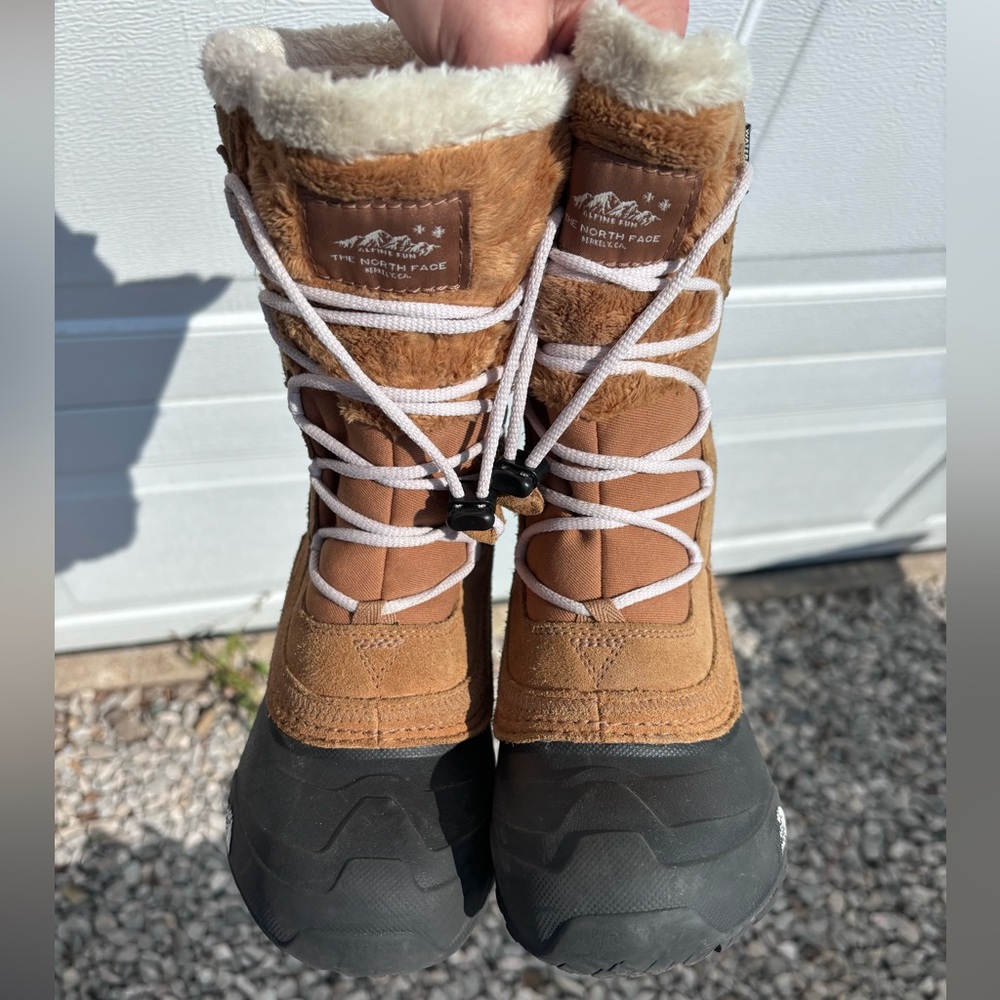 North Face Girls Insulated Winter Boots Size 2